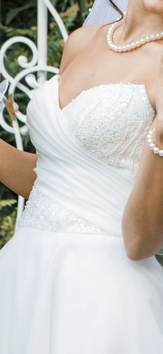 Булчинска рокля с корсет размер S до XL с було и перли