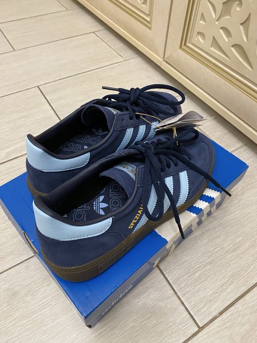 Кроссовки Adidas Spezial продам
