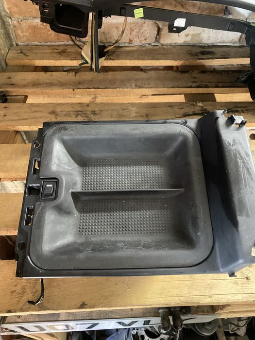 Хладилен подлакатник за Range Rover Sport L320