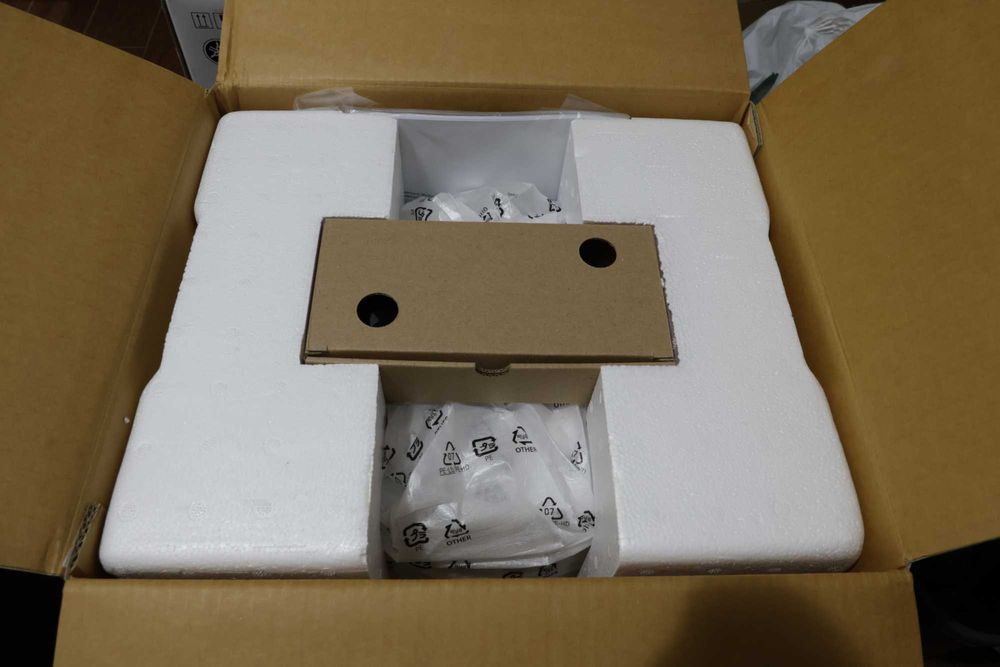 Boxe monitoare studio Yamaha HS8 albe ca noi