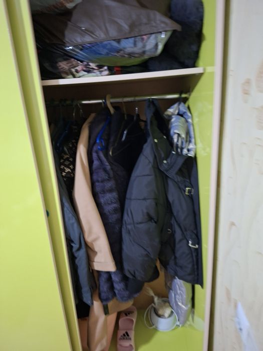 Продам шкаф  зелёный