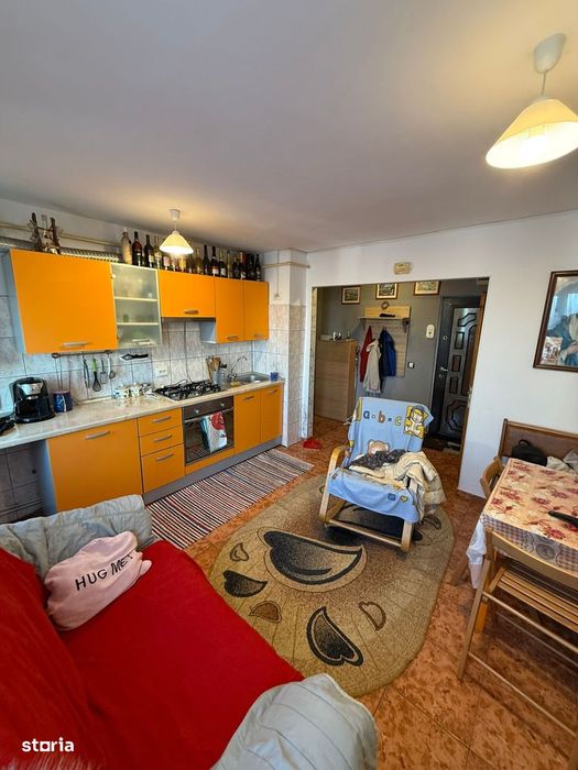 3 CAMERE cu bucatarie mare, Narcisa