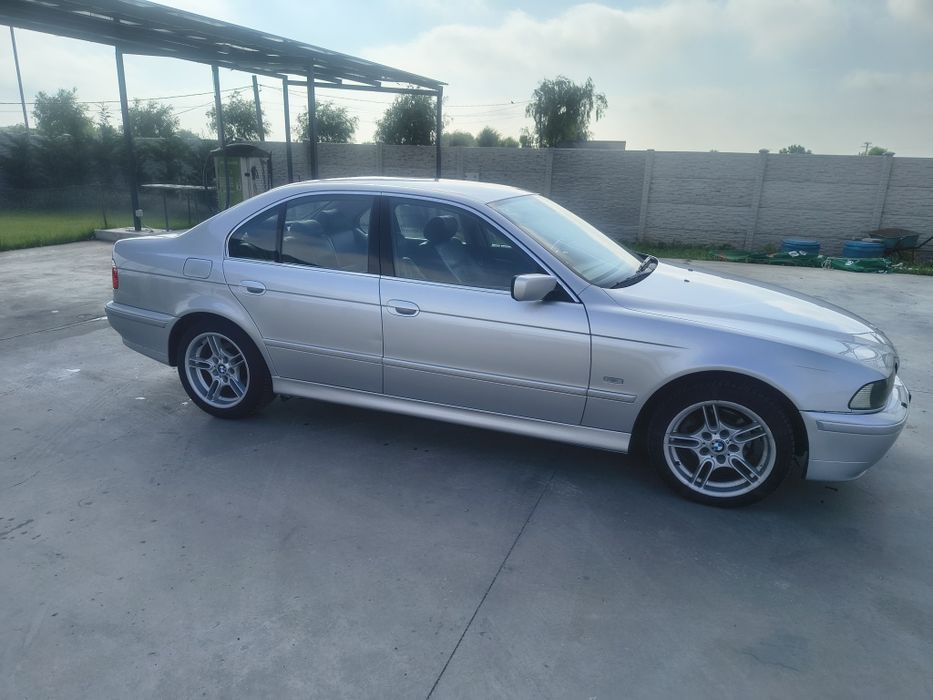 Vând BMW Seria 5 E39 (2003) – 525i Benzină, Manual