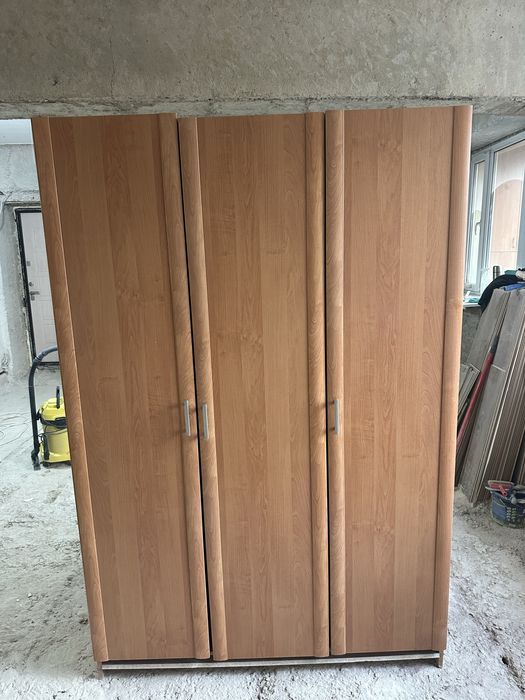 Продаю шкаф в хорошем состоянии  б/у