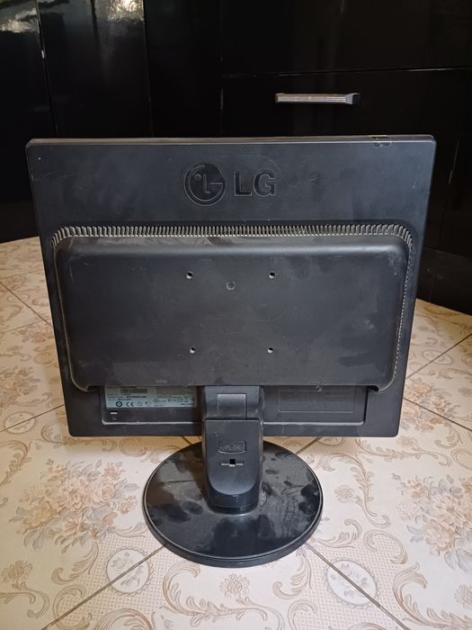 Экран, жесткий диск, процессорлар и дисковод