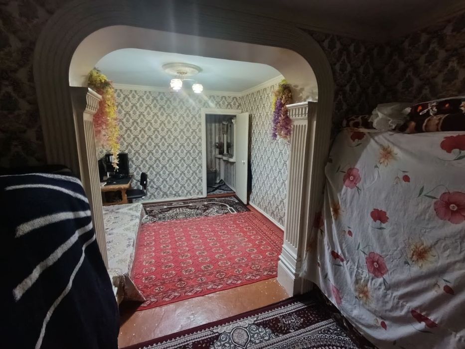 Срочно продаётся 2х комнатная квартира 2 этаж Вокзал середина