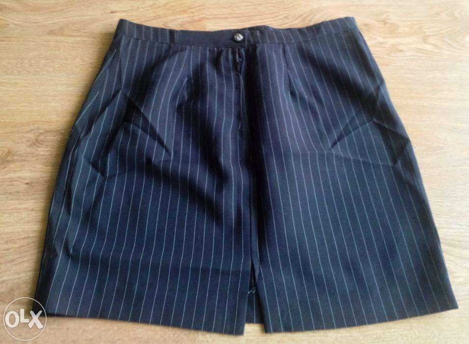 Costum 3 piese negru cu dungi albe M - dama
