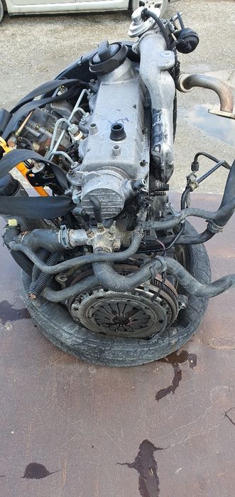 Motor/Chiuloasă/Injectoare/Pompă/Kit ambreiaj Golf 4/Octavia/Bora ALH