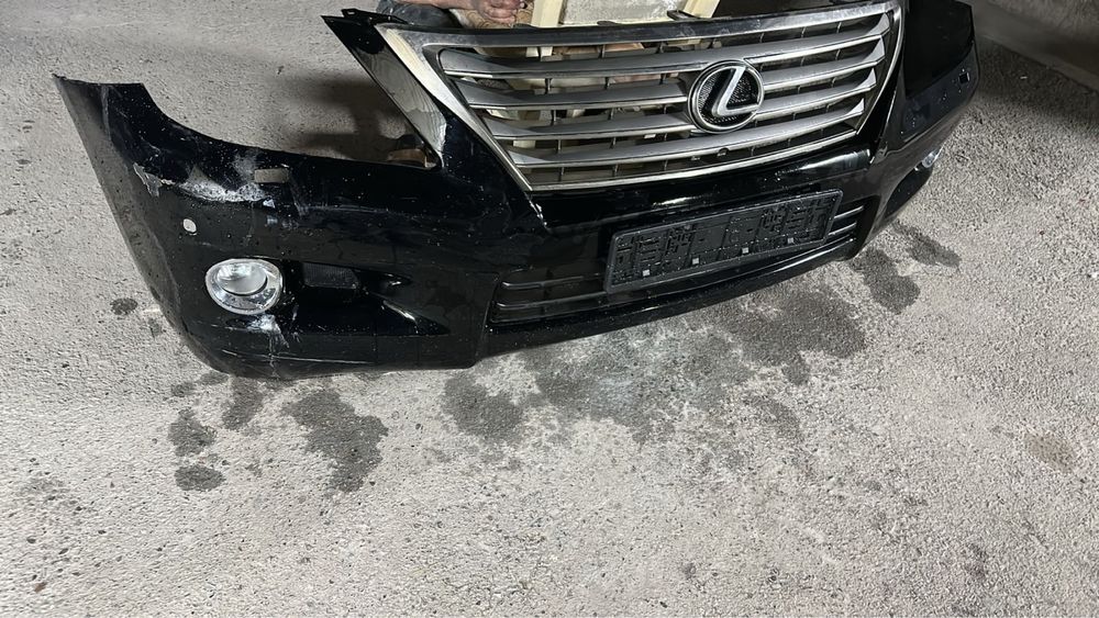 Бампер передний  лексус 570