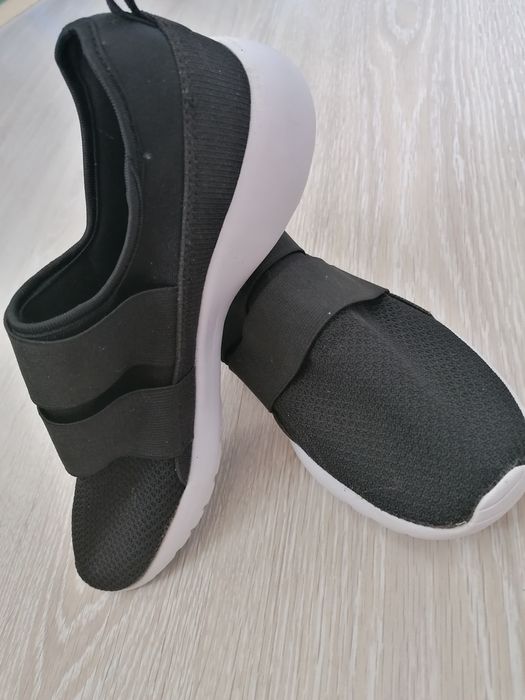 Oferta Pantofi sport noi