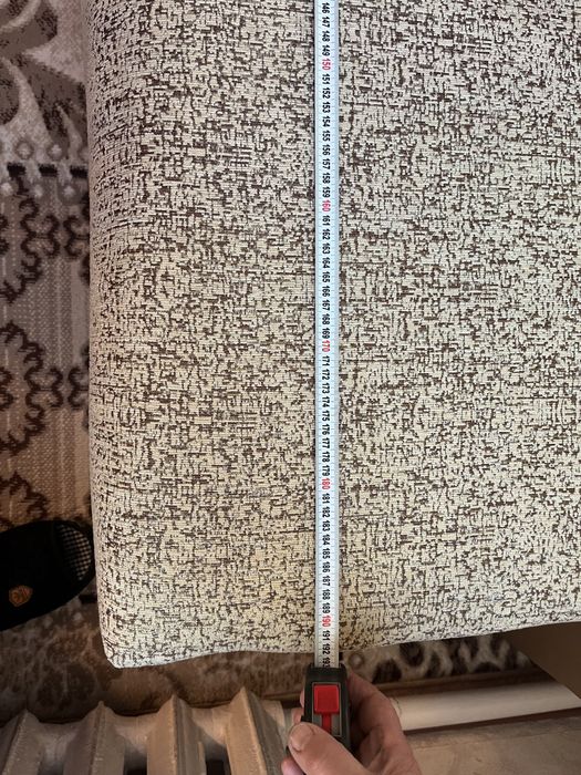 Продам диван срочно , в хорошем состоянии .