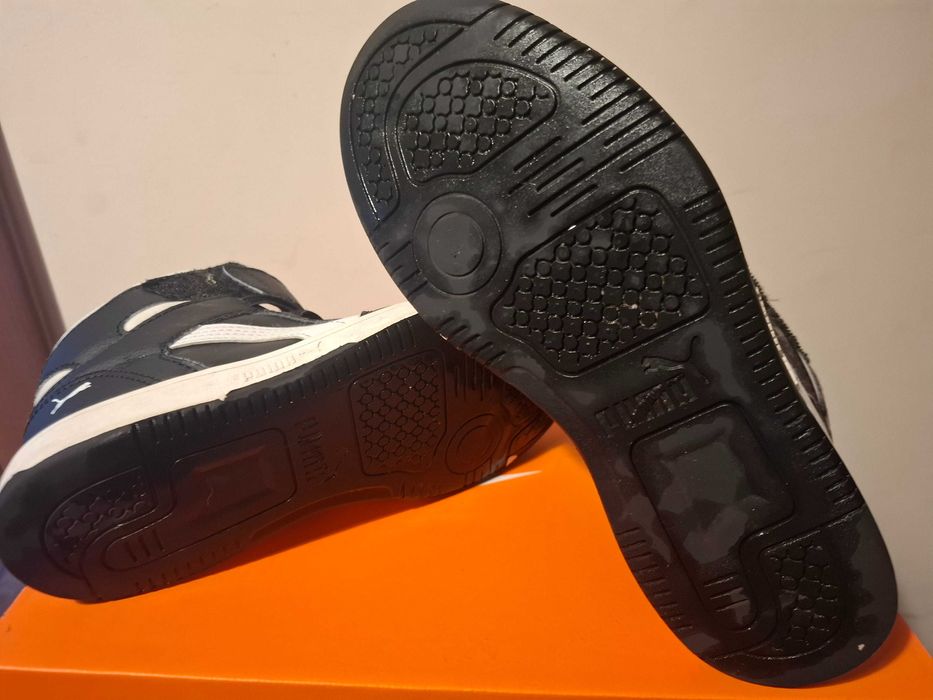 Ghete baschet Puma pentru copii