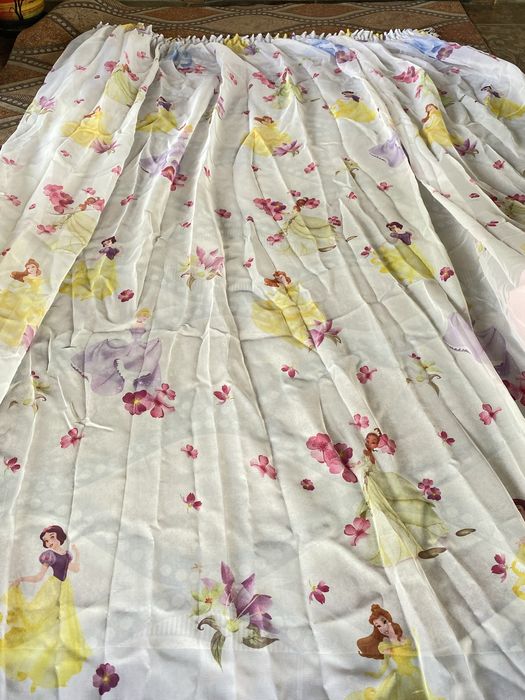 Розовые шторы и тюль с принцессами