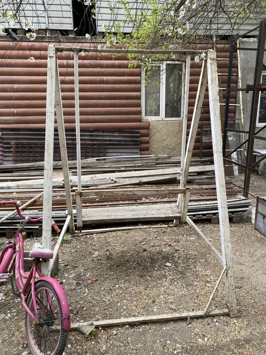 продам качелю прочную