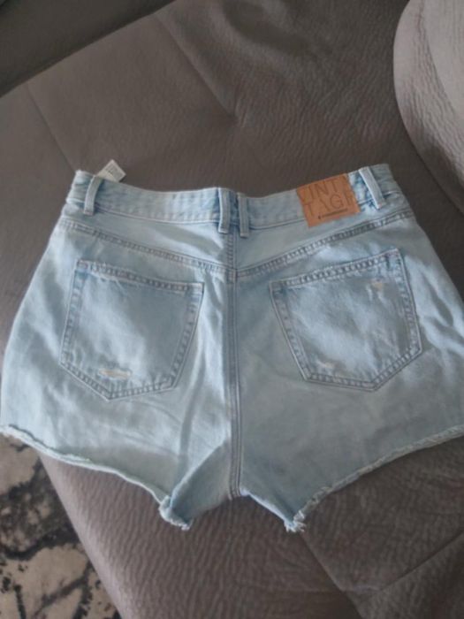 Сини дамски дънкови къси гащи с номерация 42
