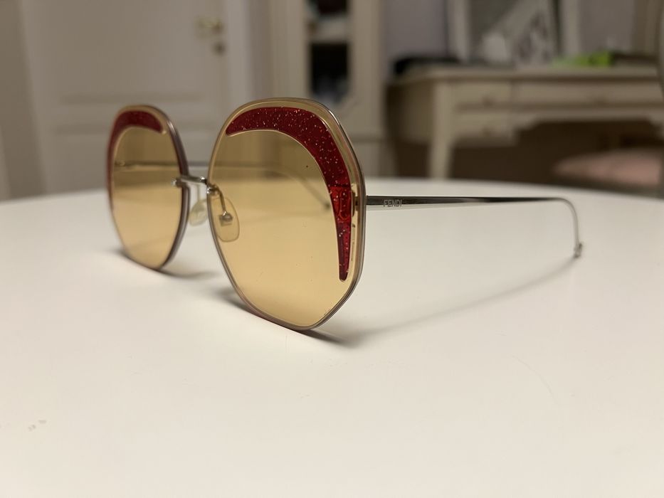 Солнцезащитный очки Fendi