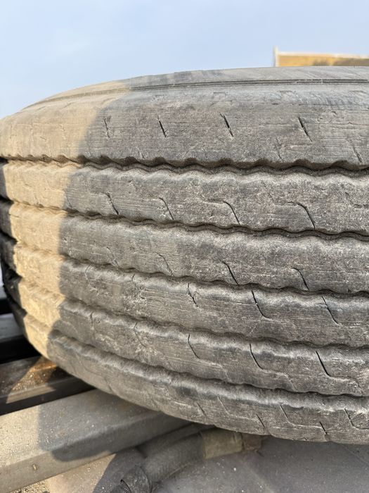 Продам шины б/у в хорошем состоянии