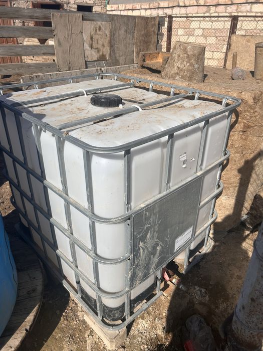 тонники питьевая в хорошем состояние