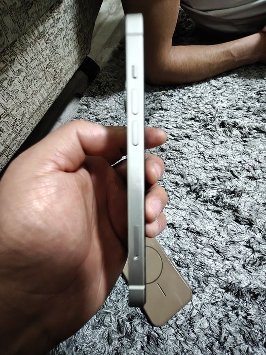 Продам Айфон 14 в идеальном состоянии