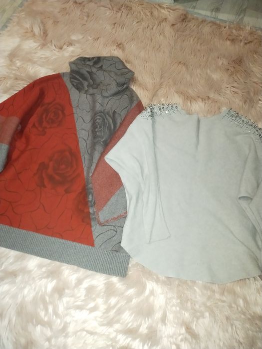 Продам платья и кофты