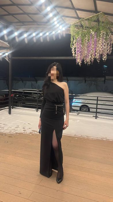 Черное платье на s-m размер