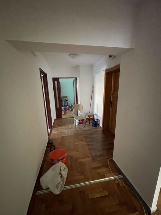Apartament 3 camere decomandat Bdul Traian - vedere Pietricica