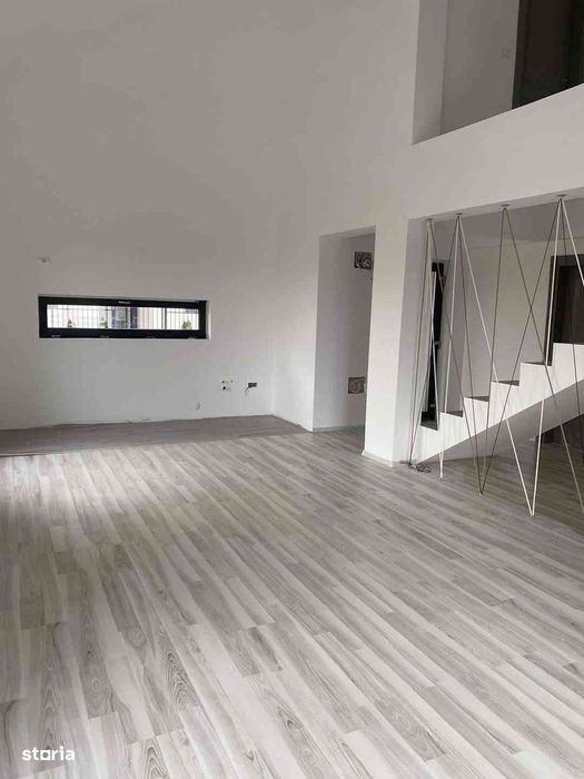 Casa 4 dormitoare Dezvoltator