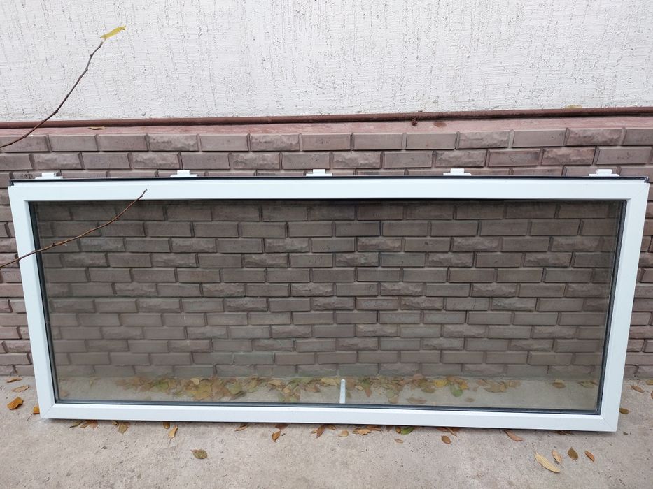 Пластиковая дверь