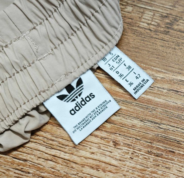 Adidas Оригинална дамска долница размер S