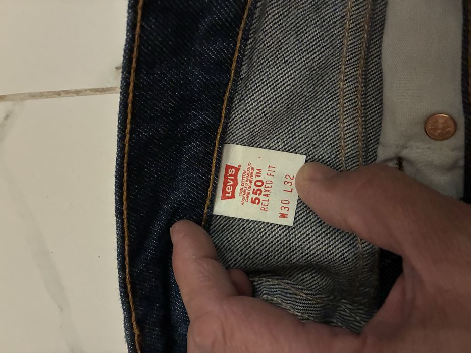 Jeans Levi’s 550 relaxed fit W30 L32 albastru inchis