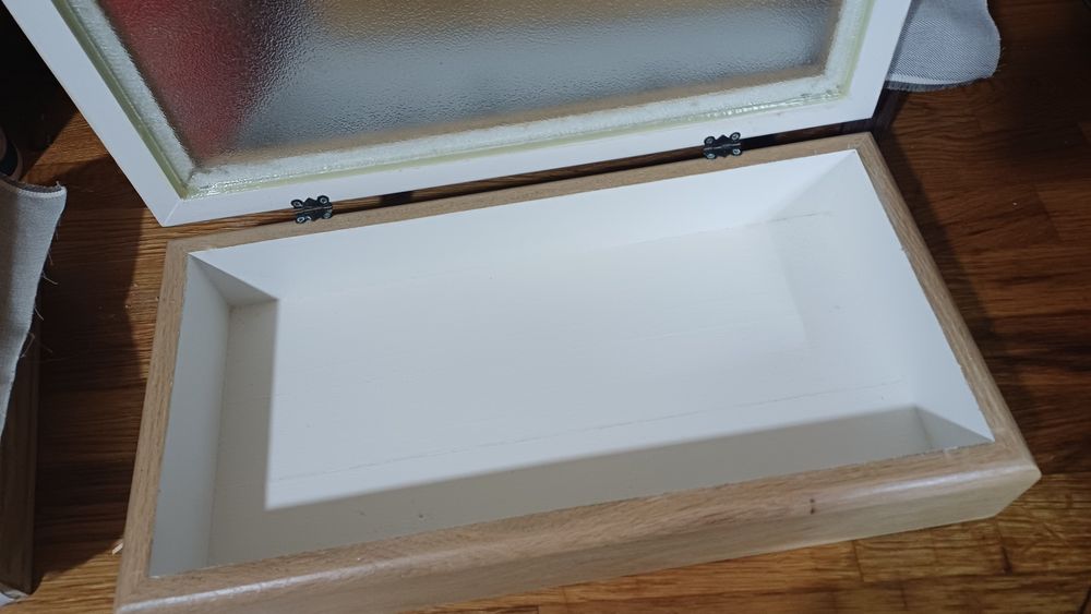 Cutii bijuterii lemn masin