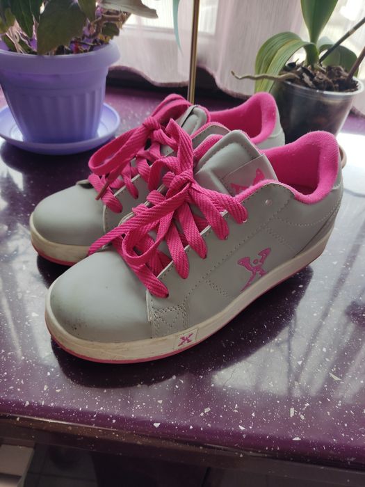 Детски маратонки с колелца