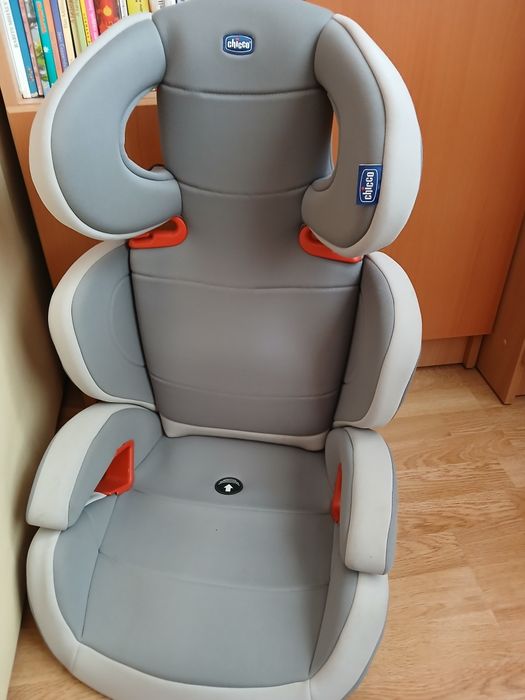 Chicco scaun auto 9-36 kg . Fără isofix.