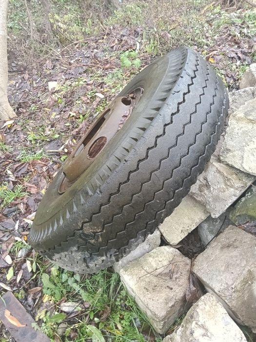 Vând roata completă