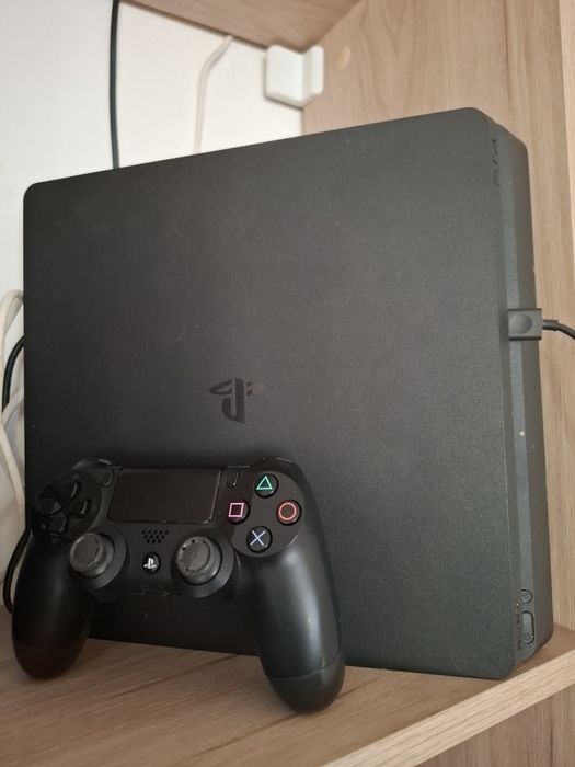 Play station 4 / Ps4 1Tb Modat
