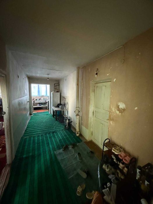 Qarshi Shaxri 8-mt 3-qavat 4 xonali. G`ishtlik uy