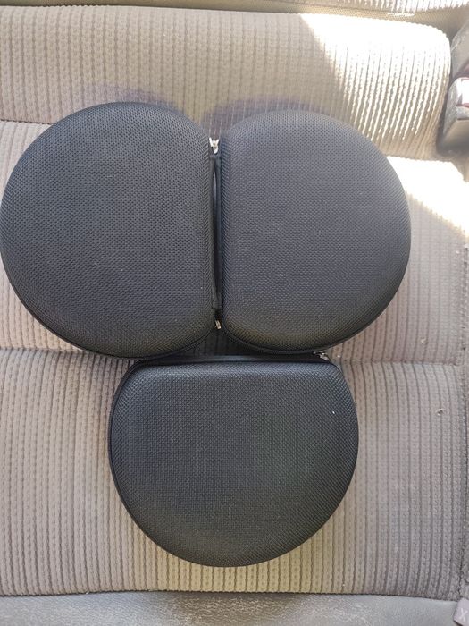 3 seturi Căști Mercedes AKG