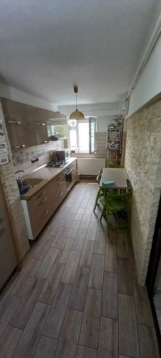 Vanzare apartament decomandat 2 camere