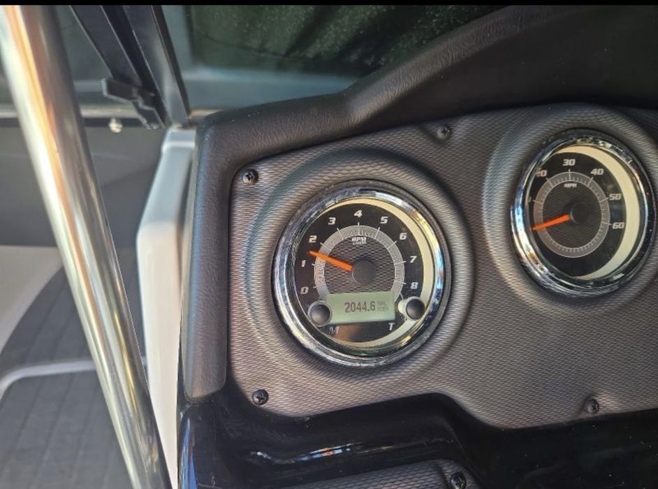 Катер Yamaha 212X