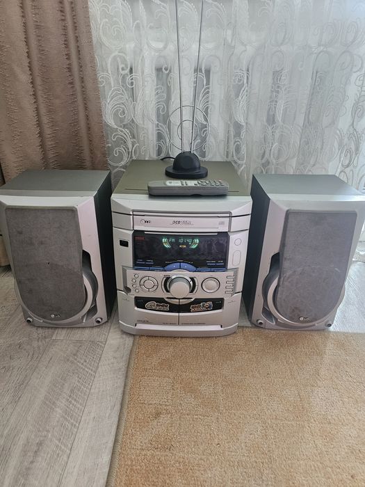 Продам музыкальный центр