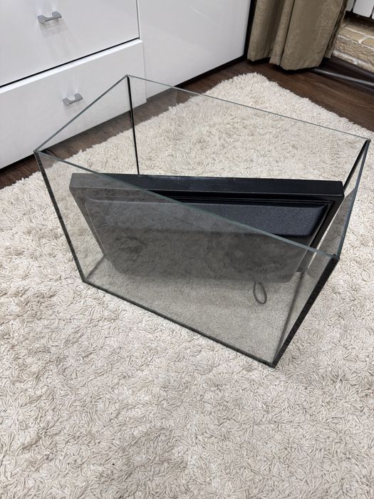 Аквариум с крышкой 35 литров