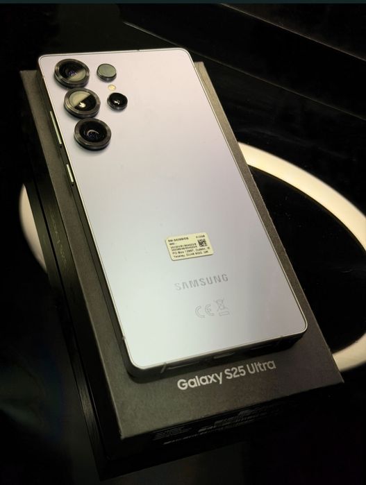 S25 ultra inca in garanție 6 luni