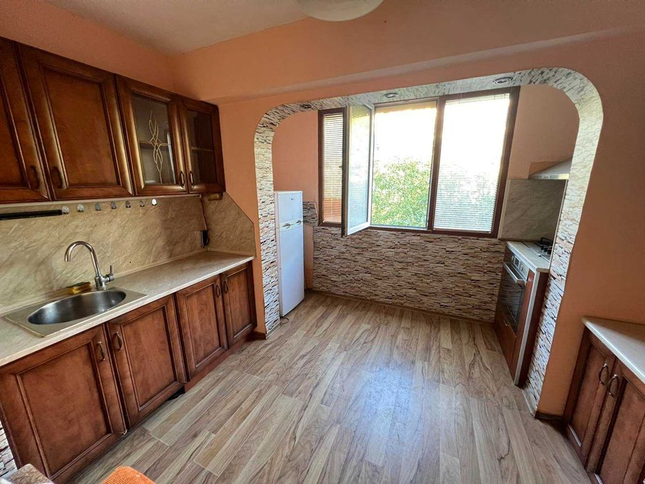 Продава се Тристаен апартамент в Варна, Левски - 68 кв.м за 2045 €/кв.м - Снимка #1