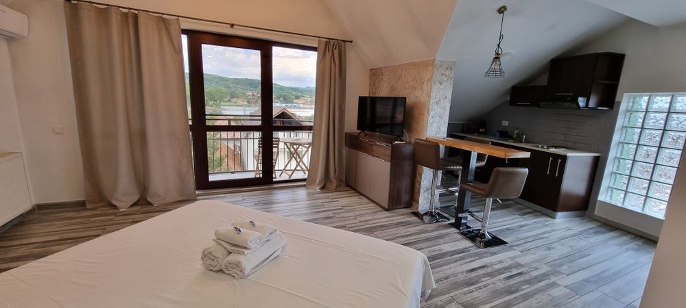 Închiriez garsoniere pe termen lung!