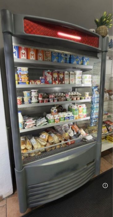 Холодильник для продуктового магазина