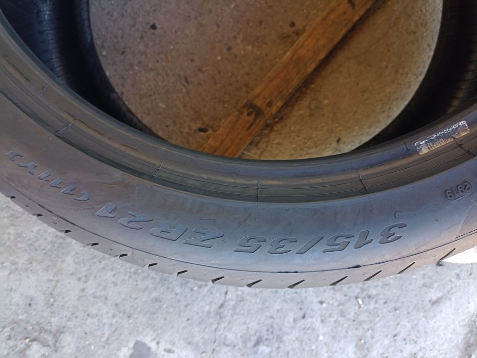 2 anvelope de vara ca noi Pirelli 315/35 R21 dot 2919