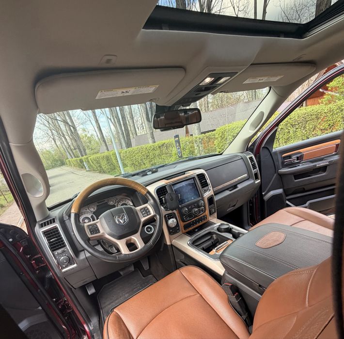 Vand Dodge Ram Laramie Edition 5.7 V8 Hemi 125.000km , Euro 6, inmatriculat RO