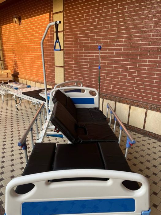 Медицинская многофункциональная кровать