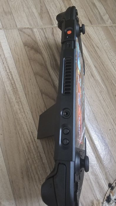 Vînd consola Steam deck oled