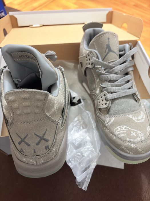 Vand Nike Air Jordan 4 Retro Kaws